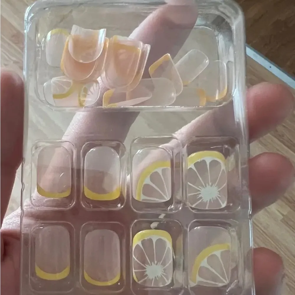 Summer lemon yellow French tip press on nails reusable 24 pcs short length NWT - Picture 8 of 15